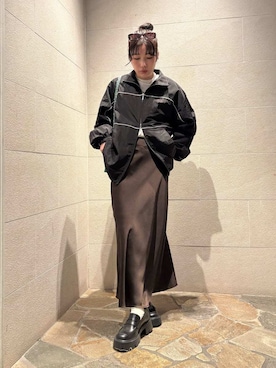 Mila Owenさんのコーディネート