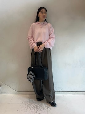 「アイテム（チャーム）」を使った、Mila Owenさん（レディース・158cm）の秋コーディネート