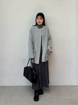 「アイテム（チェスターコート）」を使った、Mila Owenさん（レディース・153cm）の秋コーディネート