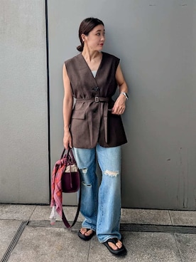 「アイテム（チューブトップ）」を使った、Mila Owenさん（レディース・156cm）の夏コーディネート