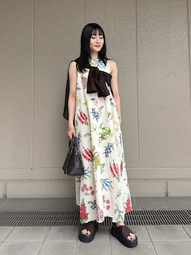 「ボリューム」｜Mila Owenさん（レディース・163cm）の夏コーディネート