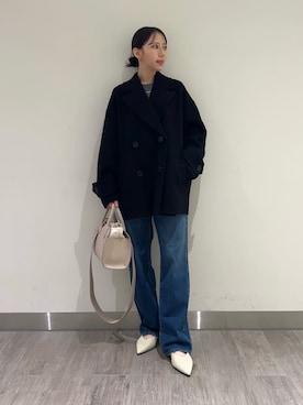 「アイテム（ピーコート）」を使った、Mila Owenさん（レディース・158cm）の秋コーディネート