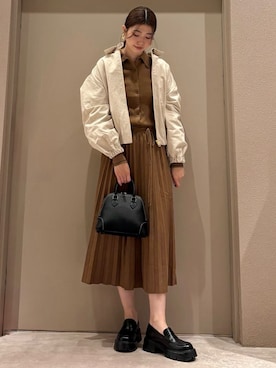 Mila Owenさん（レディース・169cm）の春コーディネート