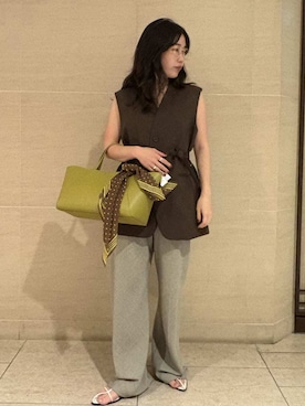 「アイテム（チューブトップ）」を使った、Mila Owenさん（レディース・155cm）の夏コーディネート
