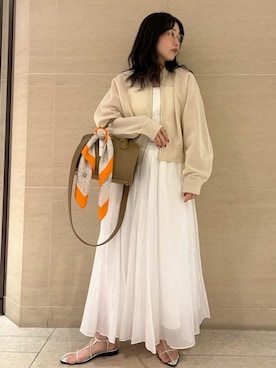 「アイテム（チューブトップ）」を使った、Mila Owenさん（レディース・155cm）の夏コーディネート