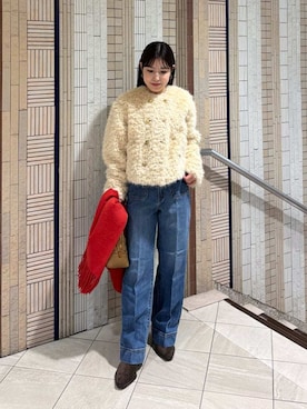 「アイテム（ボストンバッグ、イエロー系）」を使った、Mila Owenさん（レディース・153cm）の秋コーディネート