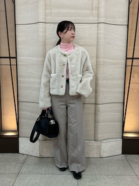 「アイテム（バレエシューズ）」を使った、Mila Owenさん（レディース・153cm）の秋コーディネート