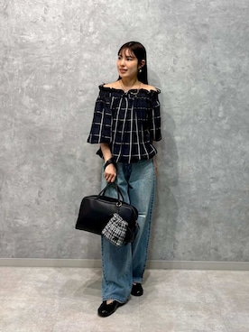 「アイテム（チャーム）」を使った、Mila Owenさん（レディース・153cm）の夏コーディネート
