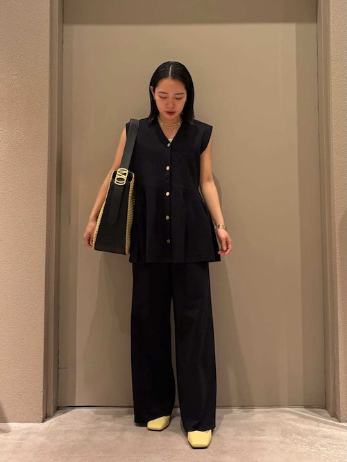 C6747 MilaOwenミラオーウェンペプラムベストセットアップ ペプラムデザインVネックベスト（ニット/セーター）｜Mila Owen（ミラ