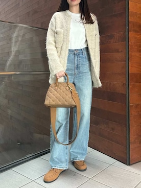 「アイテム（ノーカラージャケット）」を使った、Mila Owenさん（レディース・159cm）の冬コーディネート