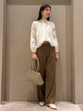 Mila Owenさん（レディース・169cm）の冬コーディネート