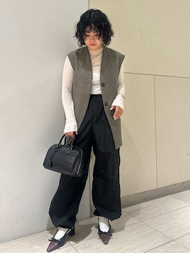 Mila Owenさん（レディース・157cm）の春コーディネート