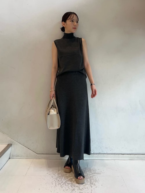 セットアイテム】ハイネックノースリニットナロースカートSET
