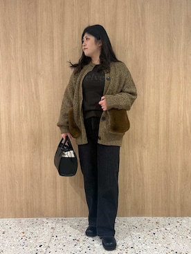 Mila Owenさん（レディース・157cm）の秋コーディネート