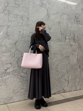 Mila Owenさんのコーディネート