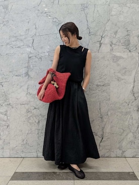 「アイテム（キーホルダー）」を使った、Mila Owenさん（レディース・156cm）の夏コーディネート