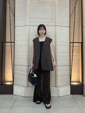 「アイテム（チューブトップ）」を使った、Mila Owenさん（レディース・153cm）の夏コーディネート