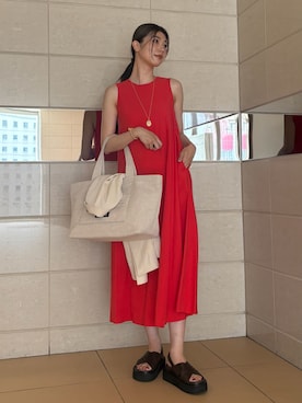 Mila Owenさん(レディース・169cm)の春コーディネート