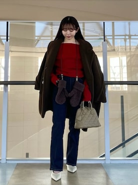 「アイテム（手袋、ブラウン系）」を使った、Mila Owenさん（レディース・161cm）の秋コーディネート