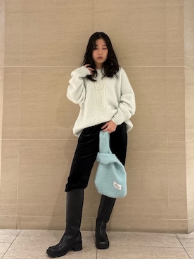 「アイテム（エコバッグ/サブバッグ）」を使った、Mila Owenさん（レディース・155cm）の冬コーディネート