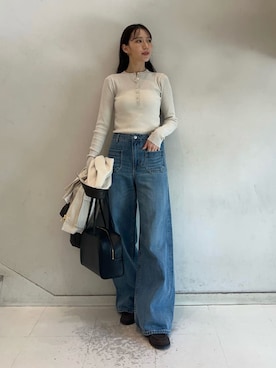 「アイテム（ミリタリージャケット）」を使った、Mila Owenさん（レディース・158cm）の秋コーディネート