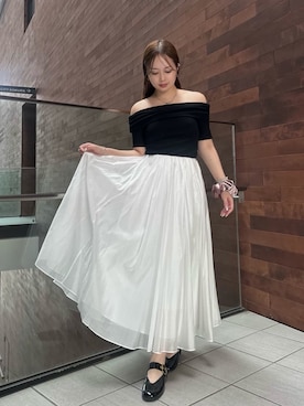 「アイテム（その他ヘアアクセサリー）」を使った、Mila Owenさん（レディース・156cm）の秋コーディネート