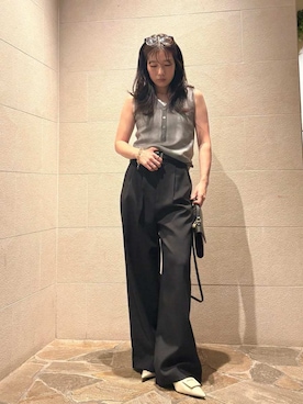 Mila Owenさんのコーディネート
