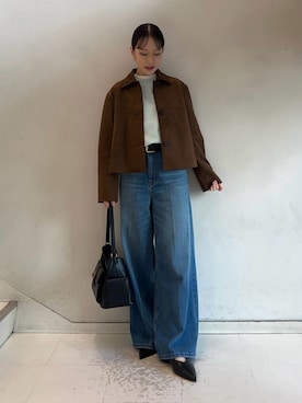 「アイテム（ベルト、ゴールド系）」を使った、Mila Owenさん（レディース・158cm）の秋コーディネート