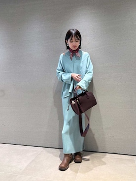 「アイテム（イヤリング）」を使った、Mila Owenさん（レディース・160cm）の秋コーディネート