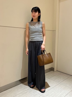 Mila Owenさん（レディース・156cm）の夏コーディネート