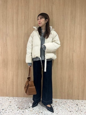 「アイテム（ポロシャツ）」を使った、Mila Owenさん（レディース・161cm）の秋コーディネート