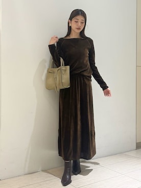 Mila Owenさん(レディース・169cm)の秋コーディネート