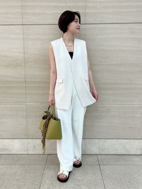 「アイテム（チューブトップ）」を使った、Mila Owenさん（レディース・165cm）の夏コーディネート