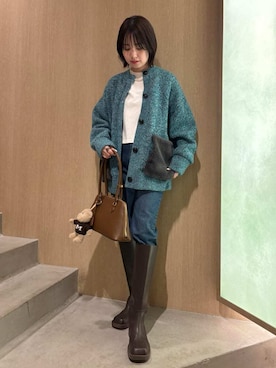 「アイテム（キーケース/キーアクセサリー）」を使った、Mila Owenさん（レディース・160cm）の秋コーディネート