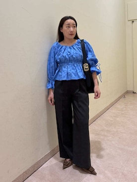 Mila Owenさんのコーディネート