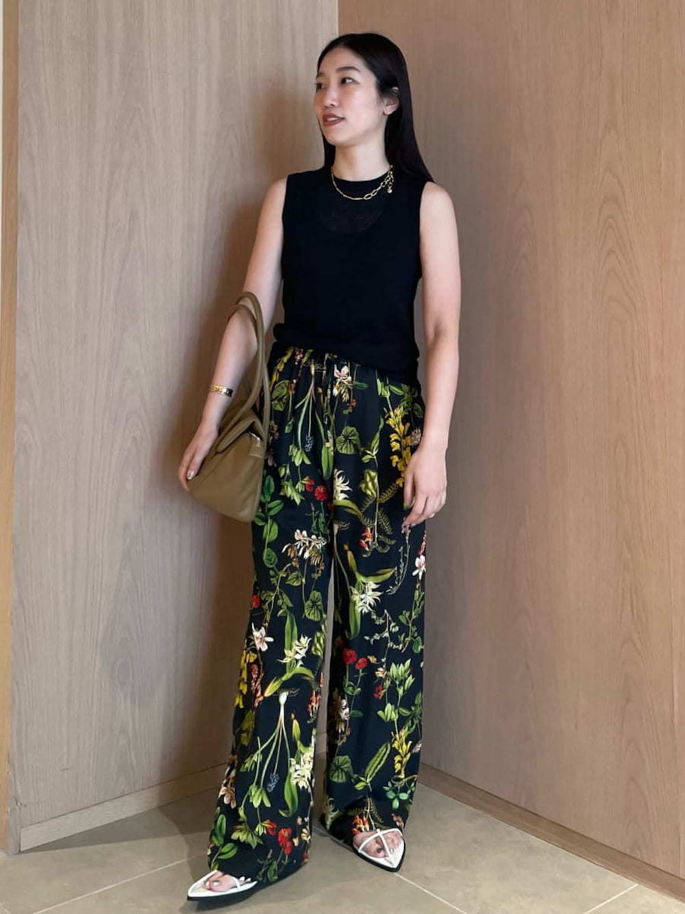 Mila Owen（ミラオーウェン）の「ボタニカル柄ウエストゴムイージー