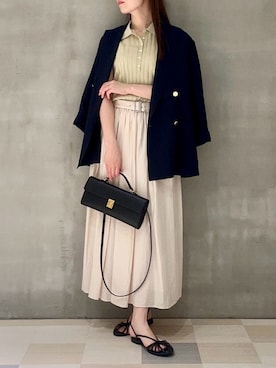 Mila Owenさんのコーディネート
