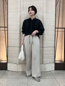 「女子会」｜「アイテム（スリッポン）」を使った、Mila Owenさん（レディース・165cm）の春コーディネート