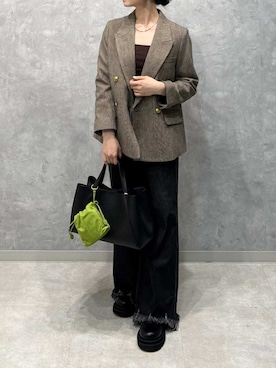 「アイテム（チューブトップ）」を使った、Mila Owenさん（レディース・155cm）の夏コーディネート