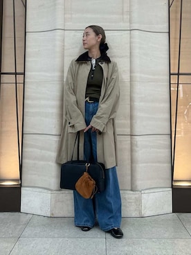 「アイテム（チャーム）」を使った、Mila Owenさん（レディース・158cm）の秋コーディネート
