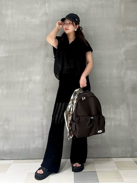 Mila Owenさん（レディース・165cm）の夏コーディネート