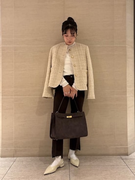 「アイテム（チューブトップ）」を使った、Mila Owenさん（レディース・155cm）の秋コーディネート
