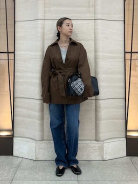 「アイテム（チャーム）」を使った、Mila Owenさん（レディース・158cm）の秋コーディネート
