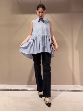Mila Owenさんのコーディネート