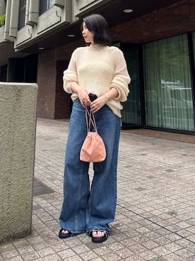 「撥水」｜「アイテム（デニムパンツ）」を使った、Mila Owenさん（レディース・163cm）の秋コーディネート