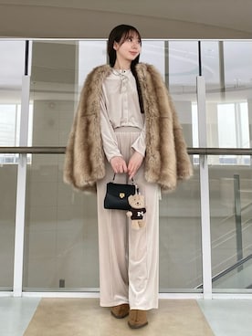 「アイテム（ノーカラーコート）」を使った、Mila Owenさん（レディース・161cm）の冬コーディネート