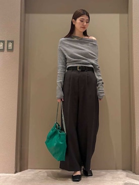 Mila Owenさん(レディース・169cm)の春コーディネート