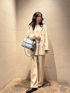 Mila Owenさんのコーディネート