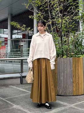 「アイテム（ポロシャツ）」を使った、Mila Owenさん（レディース・153cm）の冬コーディネート