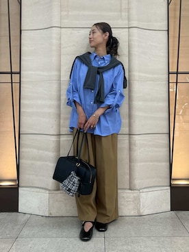 「アイテム（チャーム）」を使った、Mila Owenさん（レディース・158cm）の秋コーディネート